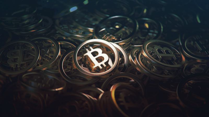 随着比特币以太坊和山寨币的爆发，加密货币总市值收回1万亿美元
