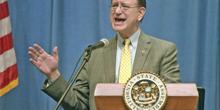 美国众议员:加密货币会削弱美元地位 是庞氏骗局应禁止交易-第1张图片-腾赚网 美国众议员:加密货币会削弱美元地位 是庞氏骗局应禁止交易-第1张图片-腾赚网