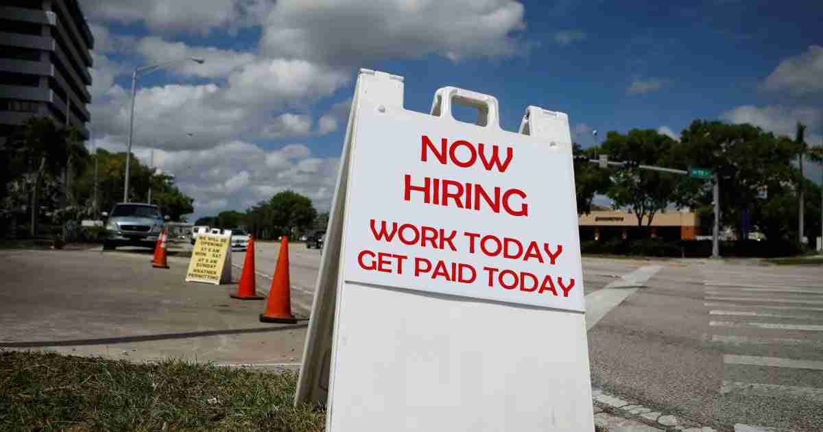 比特币站回10.4万美元 6月份预计涨至15万