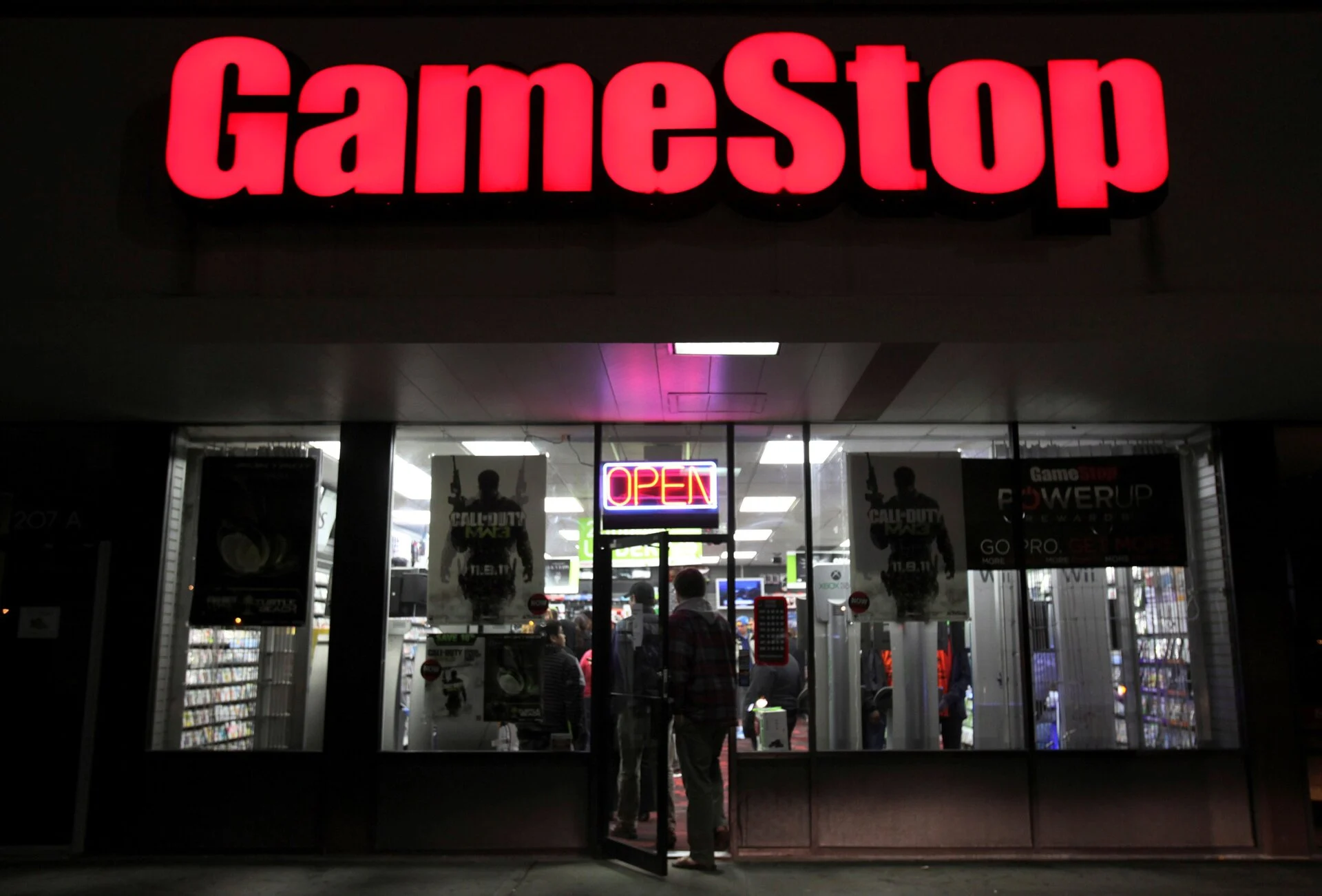 GameStop通过可转换笔记筹集$ 1.75B，眼睛比特币作为储备资产
