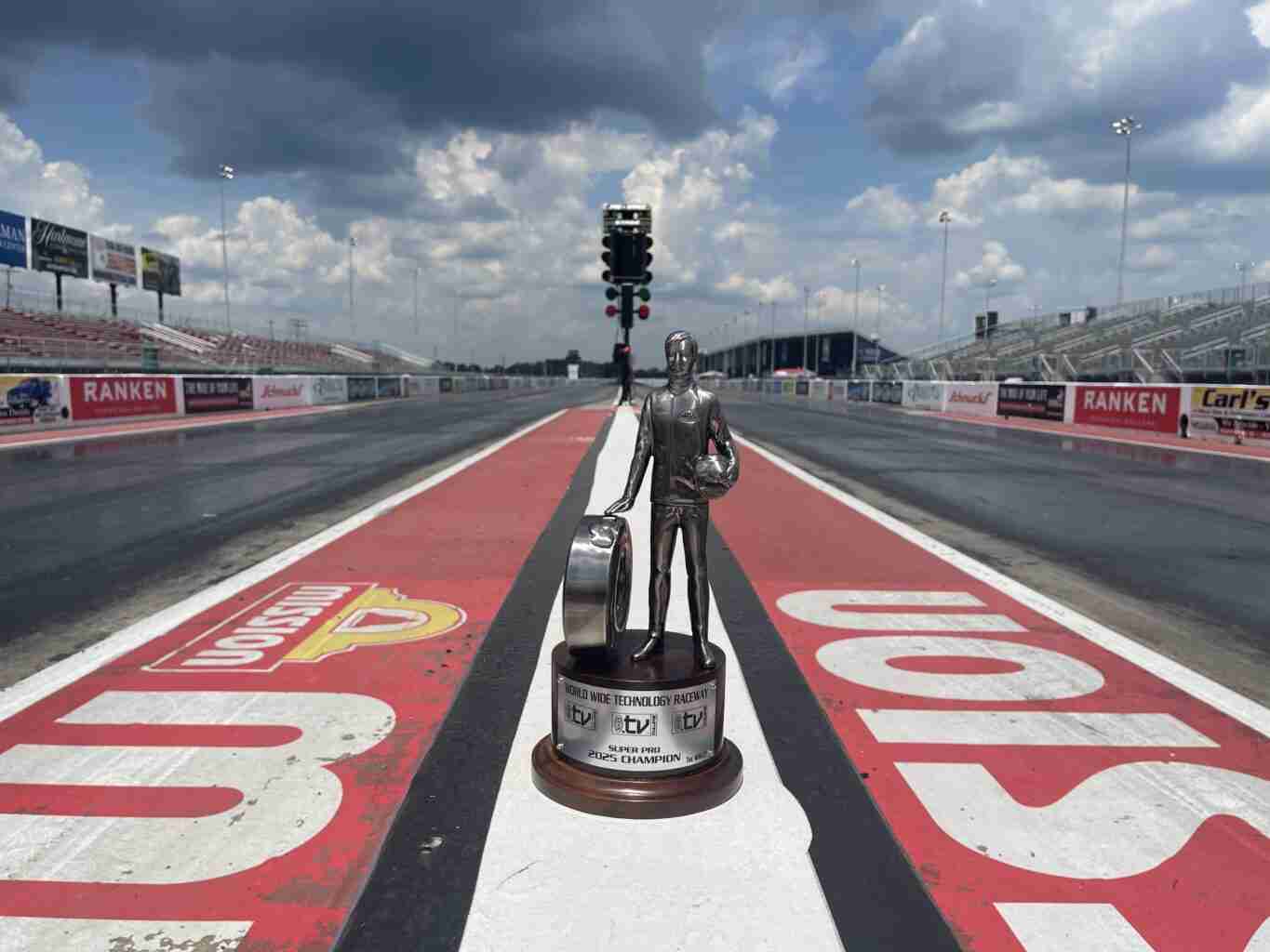 WWT Raceway的7月4日支架周末:比以往任何时候都好!