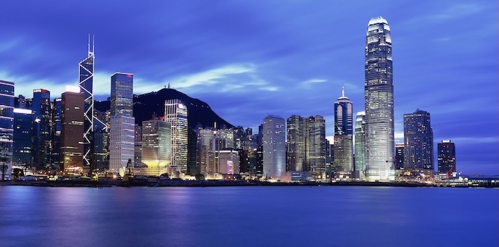 香港稳定币线下变现安全吗，熟人交易还是平台交易，哪种更靠谱？ - php中文网